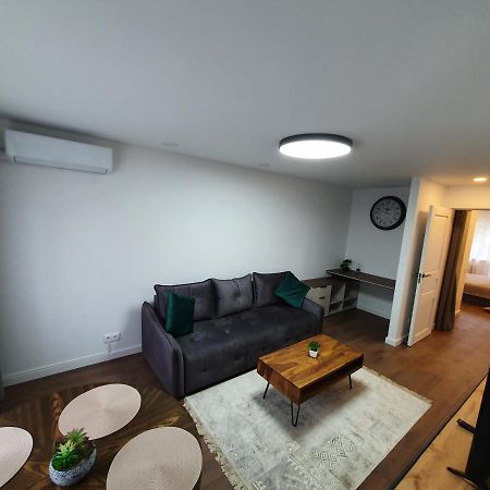 Talsa 1-Bedroom Apartment In City Center Siauliai Zewnętrze zdjęcie