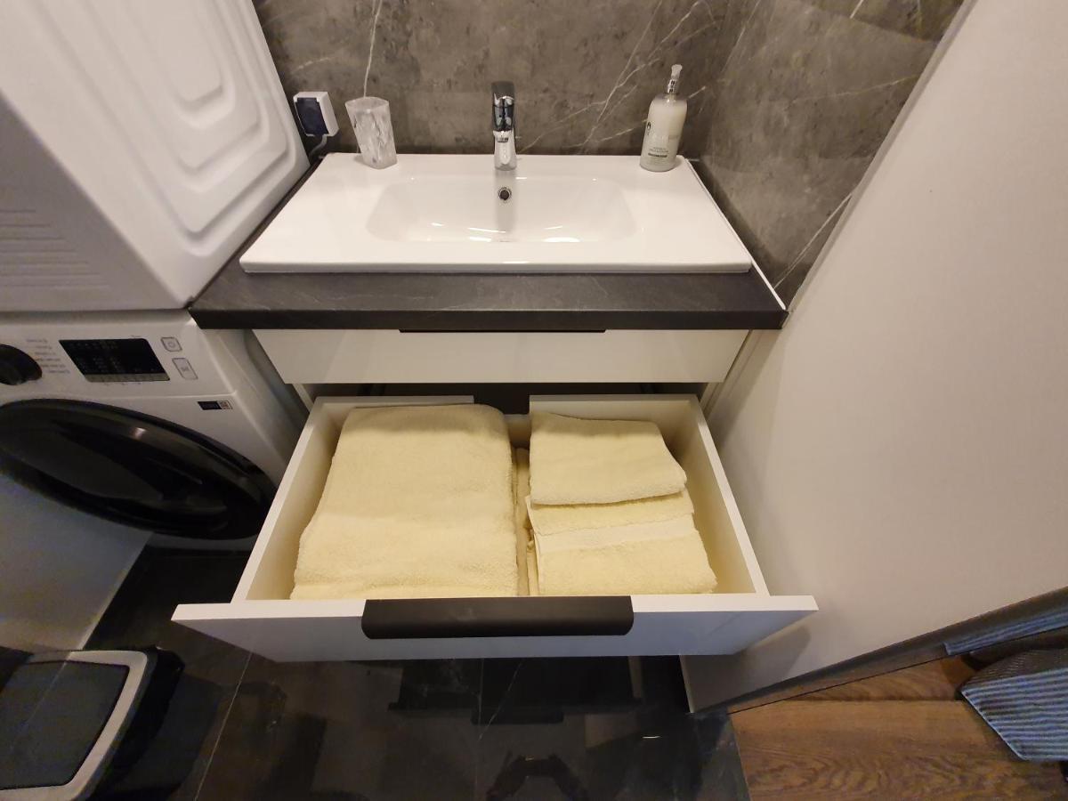 Talsa 1-Bedroom Apartment In City Center Siauliai Zewnętrze zdjęcie
